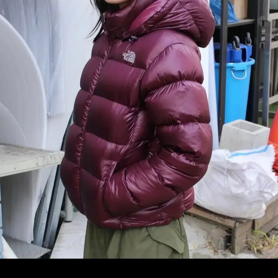 L 노스페이스 여성 메트로 700 버건디퍼플 패딩 눕시