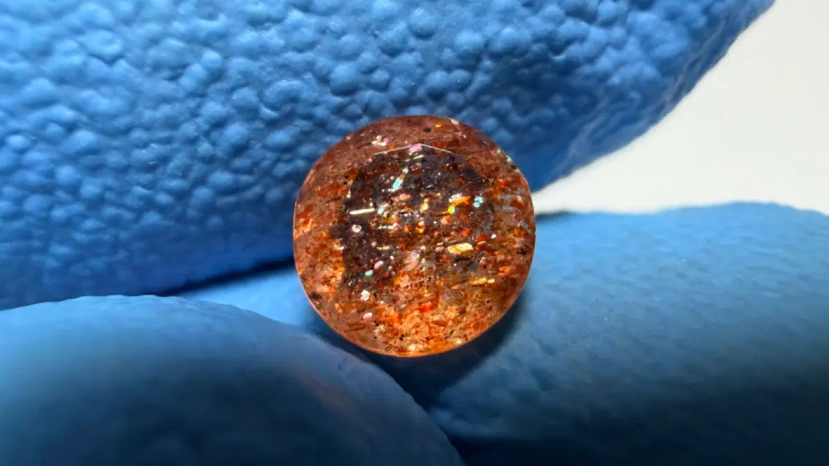 No.6319 천연 태양의불꽃 광석 AAA썬스톤 커팅 0.7ct