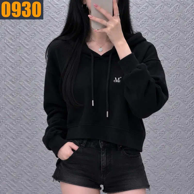 95 MUCENT 뮤센트 블랙 스몰로고 크롭 후드티 M