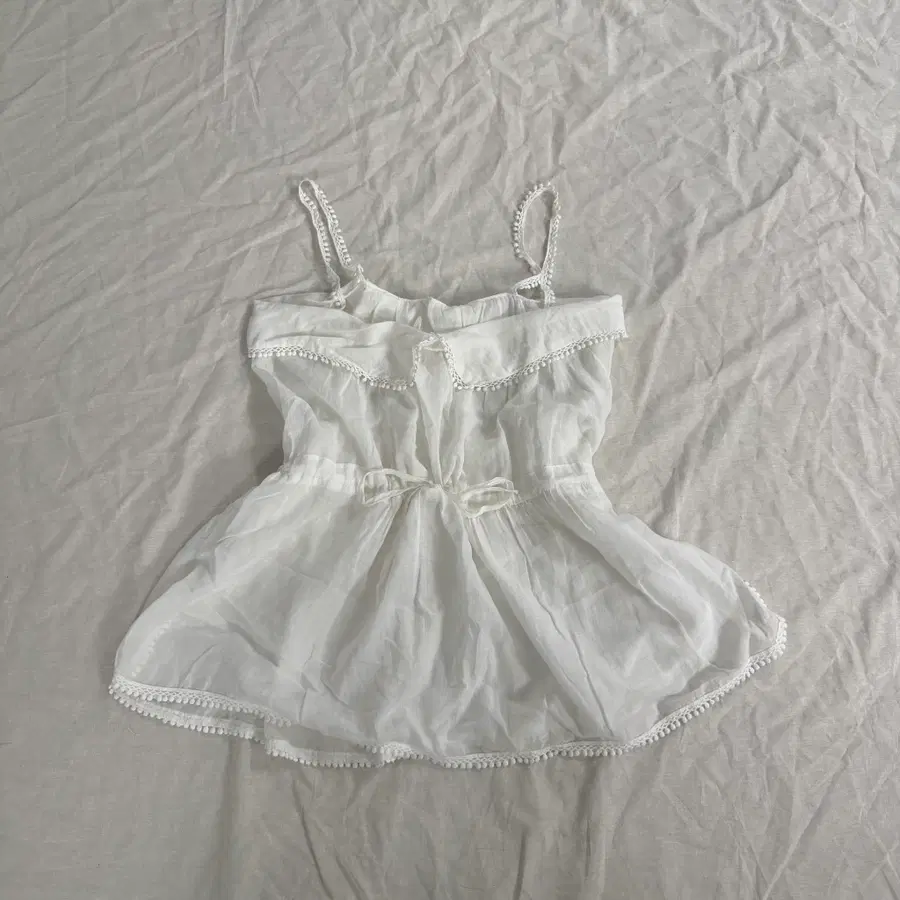 모리걸 하구미 폼폼 레이스 카라 리본 슬리브리스 나시 블라우스