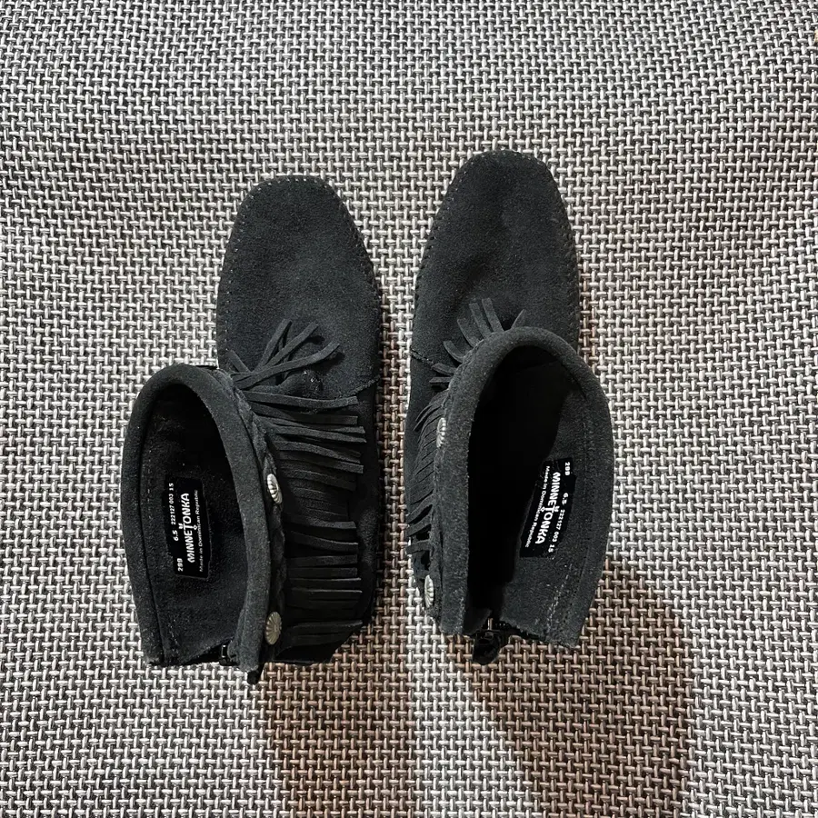 MINNETONKA 스웨이드 부츠(235)