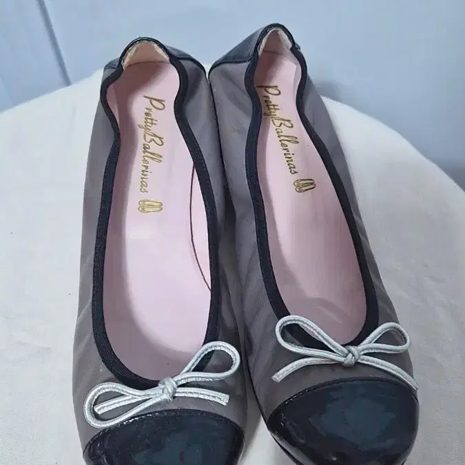 Pretty Ballerinas 프리티 발레리나스 가죽 플랫슈즈 240 (38)사이즈