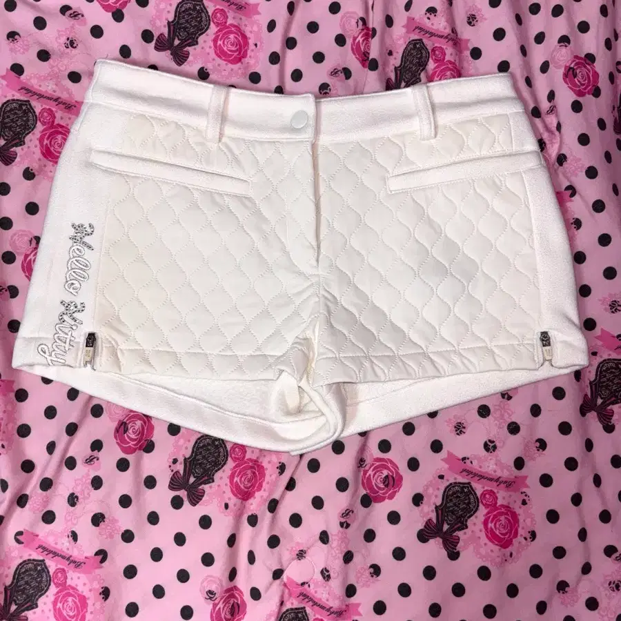 핼로키티 퀼팅 화이트 숏팬츠