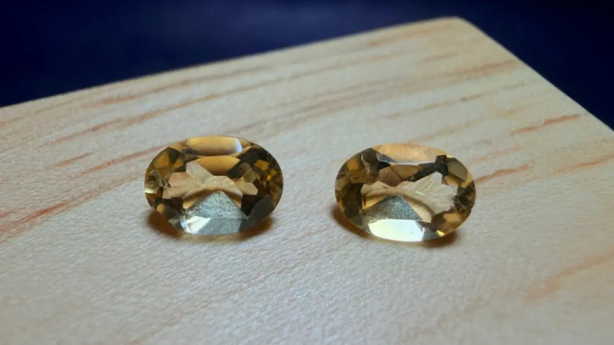 No.6292 천연 시트린 에메랄드커팅2개 1.5ct
