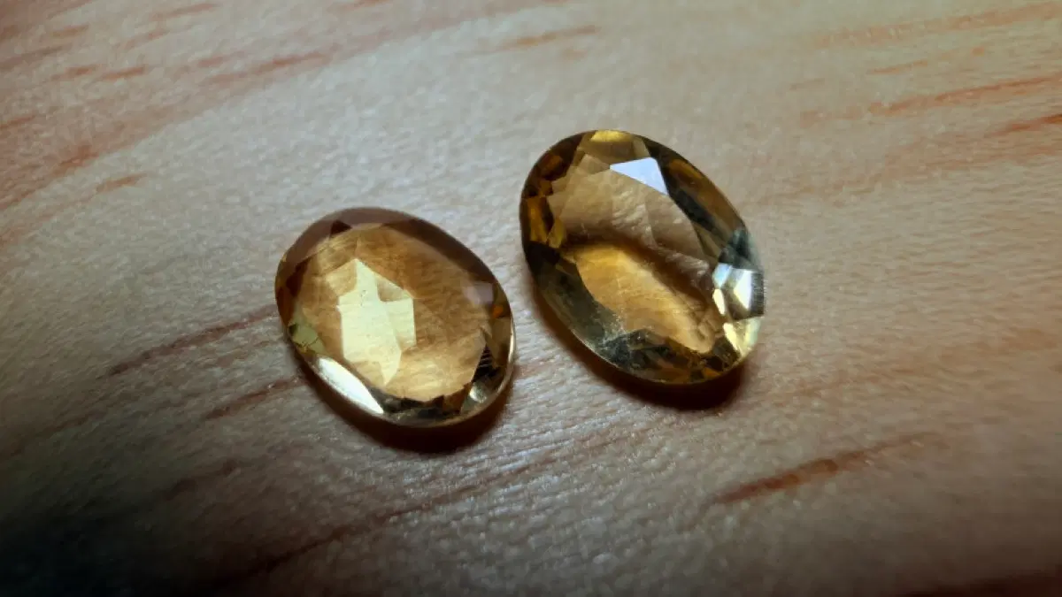 No.6291 천연 시트린 에메랄드커팅2개 1.3ct