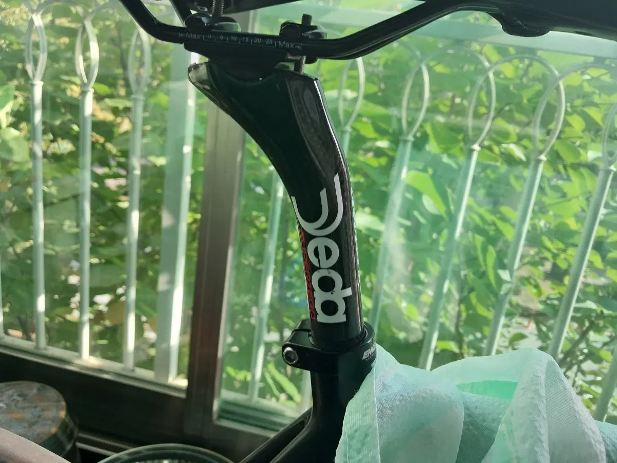 Deda 자전거 싯포스트