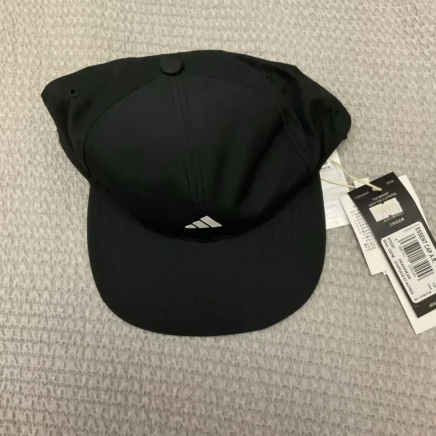 [아디다스] ESSENT CAP A.R. HT6347