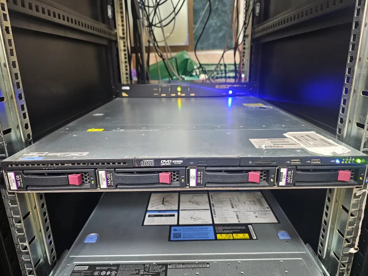 HP DL320 G6 1U 서버 / Xeon E5620 / RAM 16GB / SAS / iLO2 Adv 팝니다~
