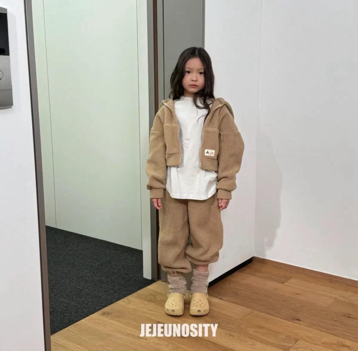 [M(100-110)] 제제우노시티 상하세트
