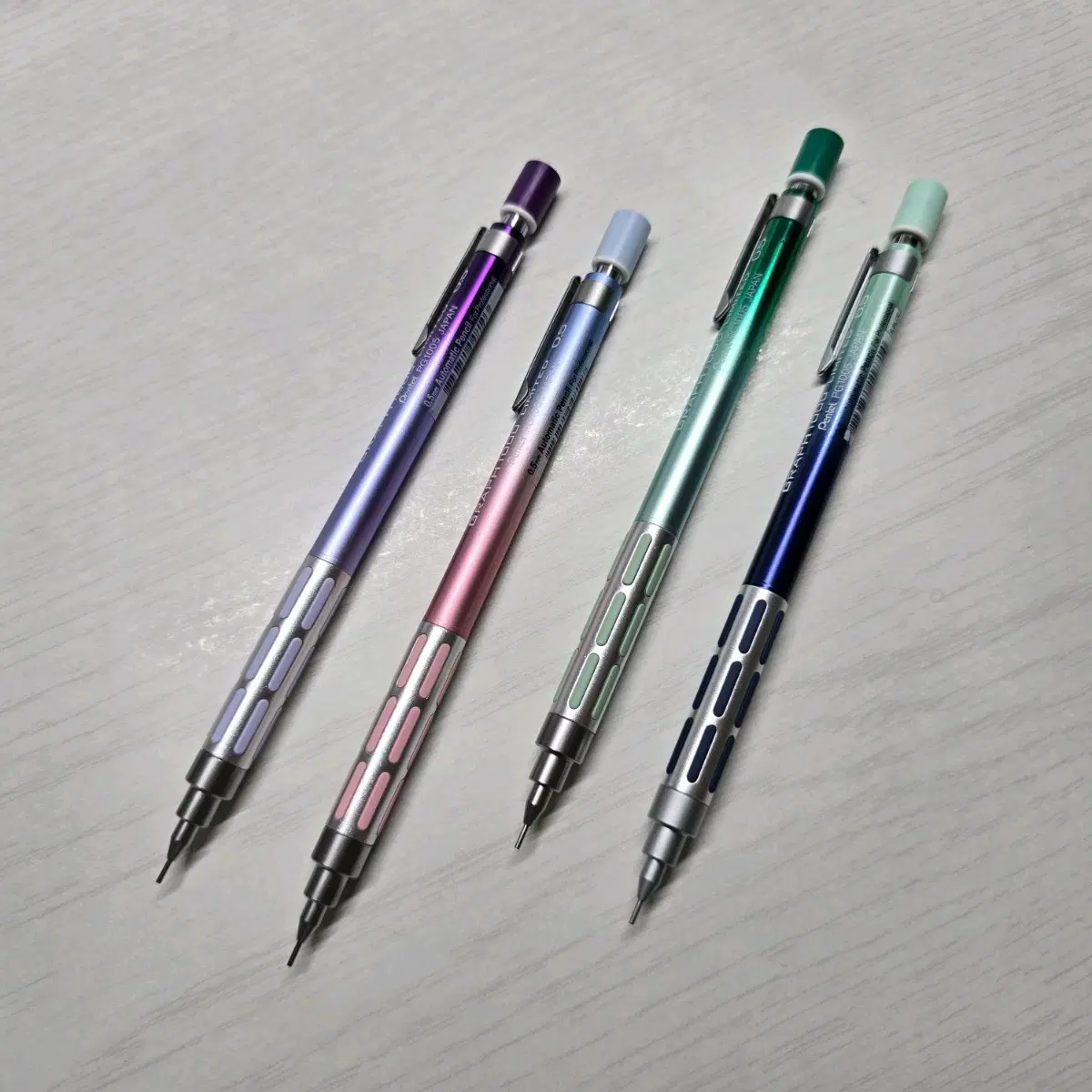 펜텔 그래프 1000 리미티드 7, 10 샤프 0.5mm