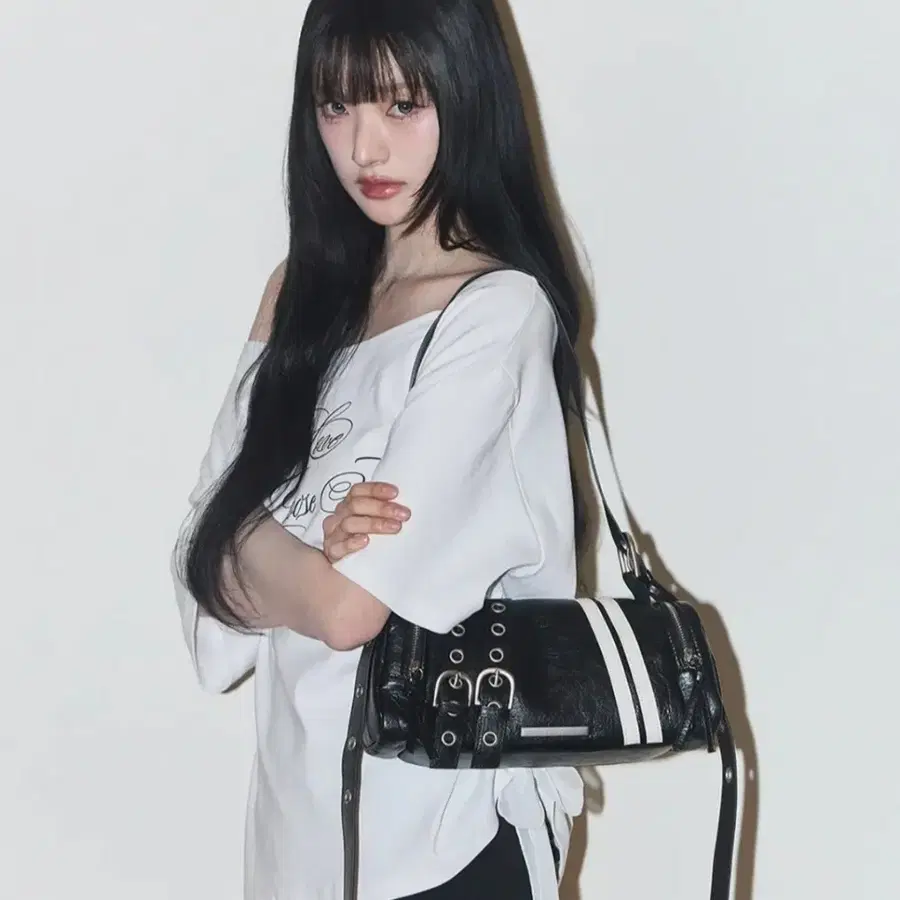일리고 라인 버클 실린더 백 블랙