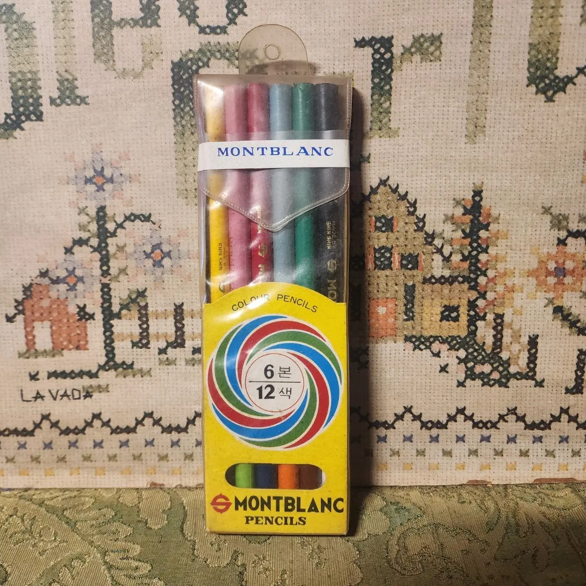 1970~1980년대에 한국에서 생산된 빈티지 몽블랑(MONTBLANC) 색연필 12색 세트