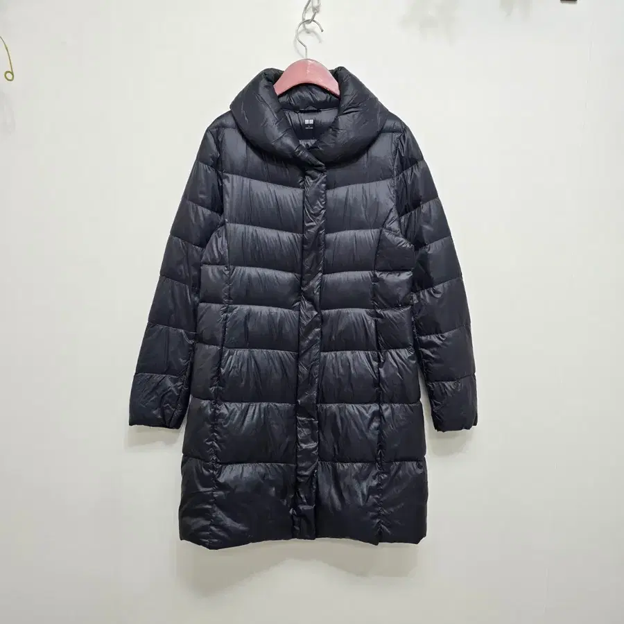 유니클로 경량 패딩 블랙 L