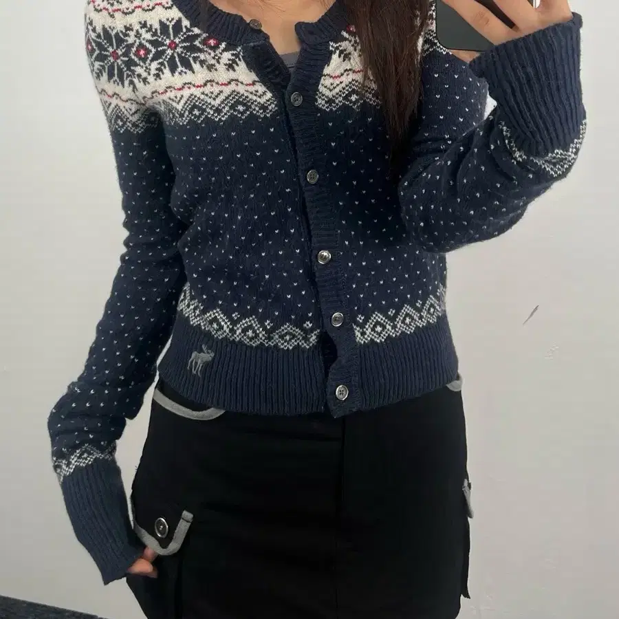 아베크롬비 슬림핏 노르딕 크롭 가디건
