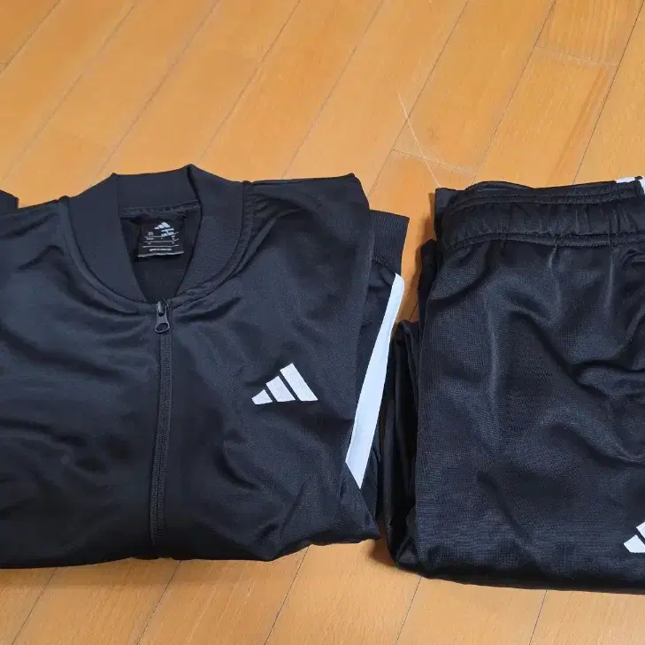 아디다스 여자 트레이닝복세트 L