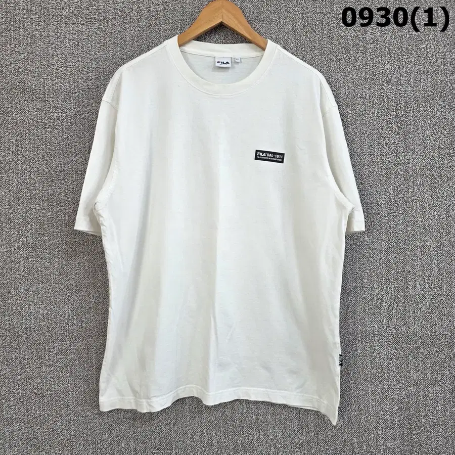 휠라 반팔티 화이트 XXL