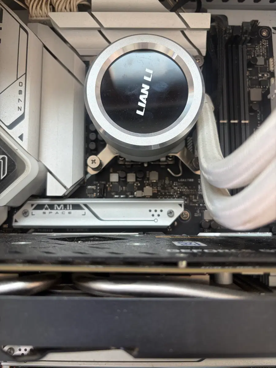 I7 13700kf + z790 보드셋 팝니다
