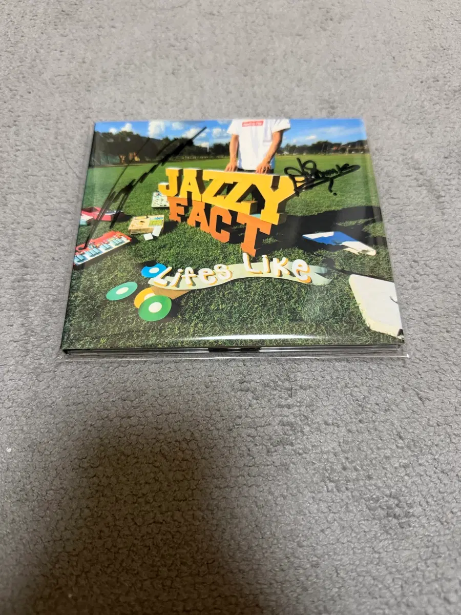 재지팩트 lifes like cd 싸인반
