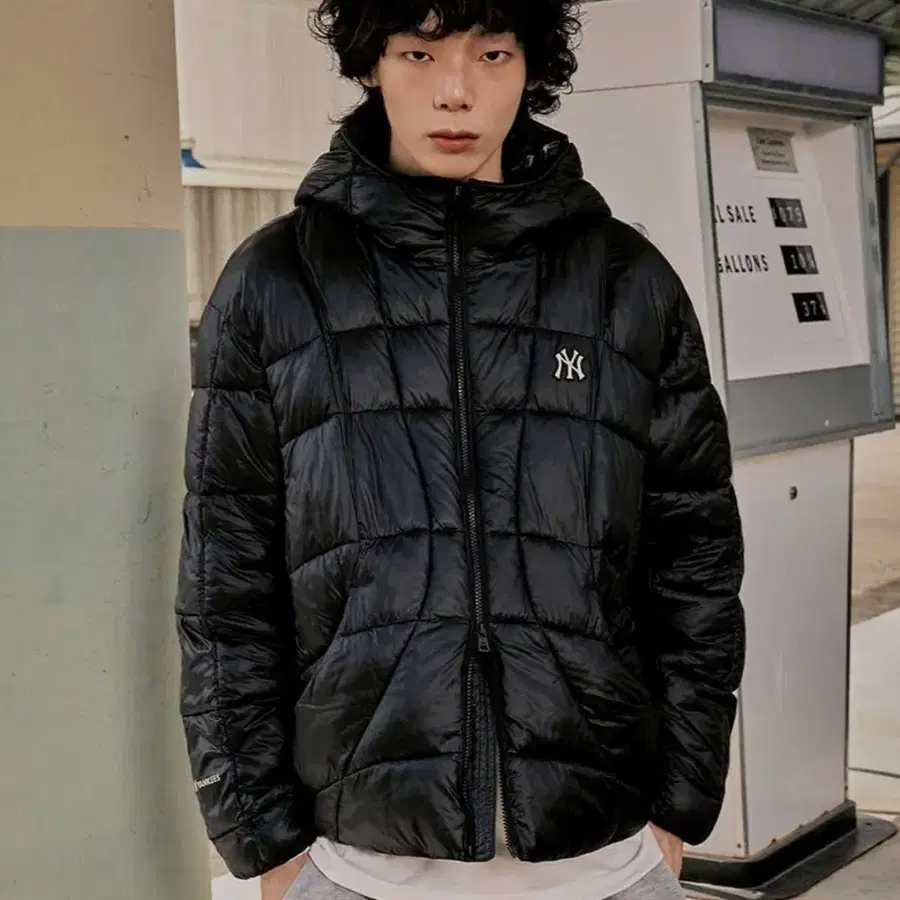 MLB 퀼팅 경량 패딩 블랙 M