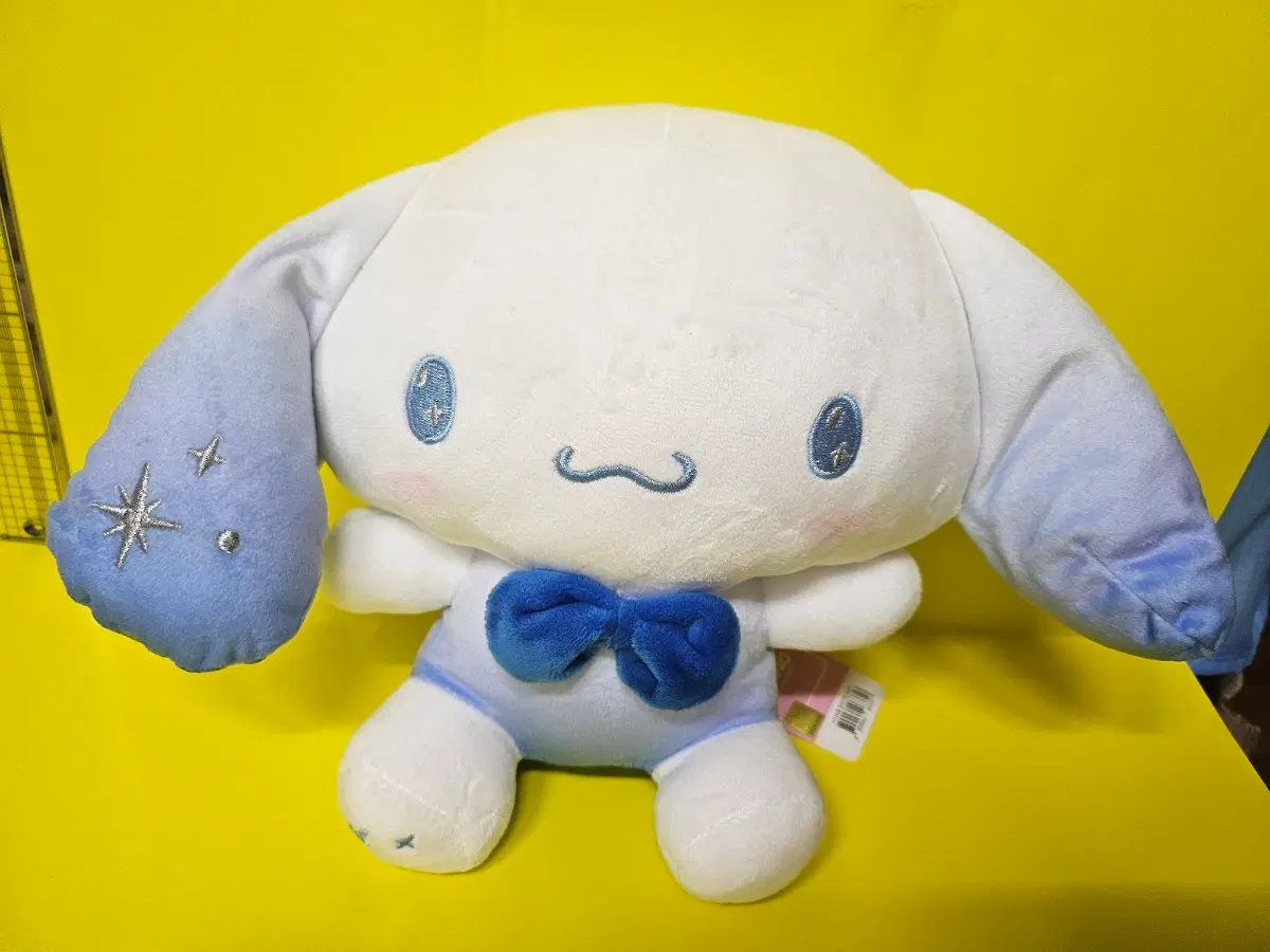 산리오 시나모롤 오로라 봉제인형 25cm 파란 리본 별 자수 인형 태그있음 새상품