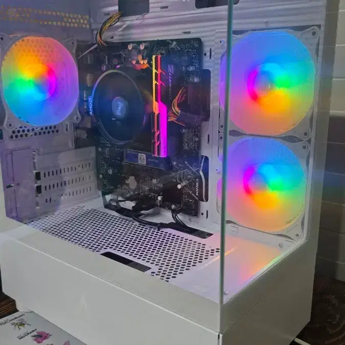 깔끔한 5500GT 데스크탑 본체