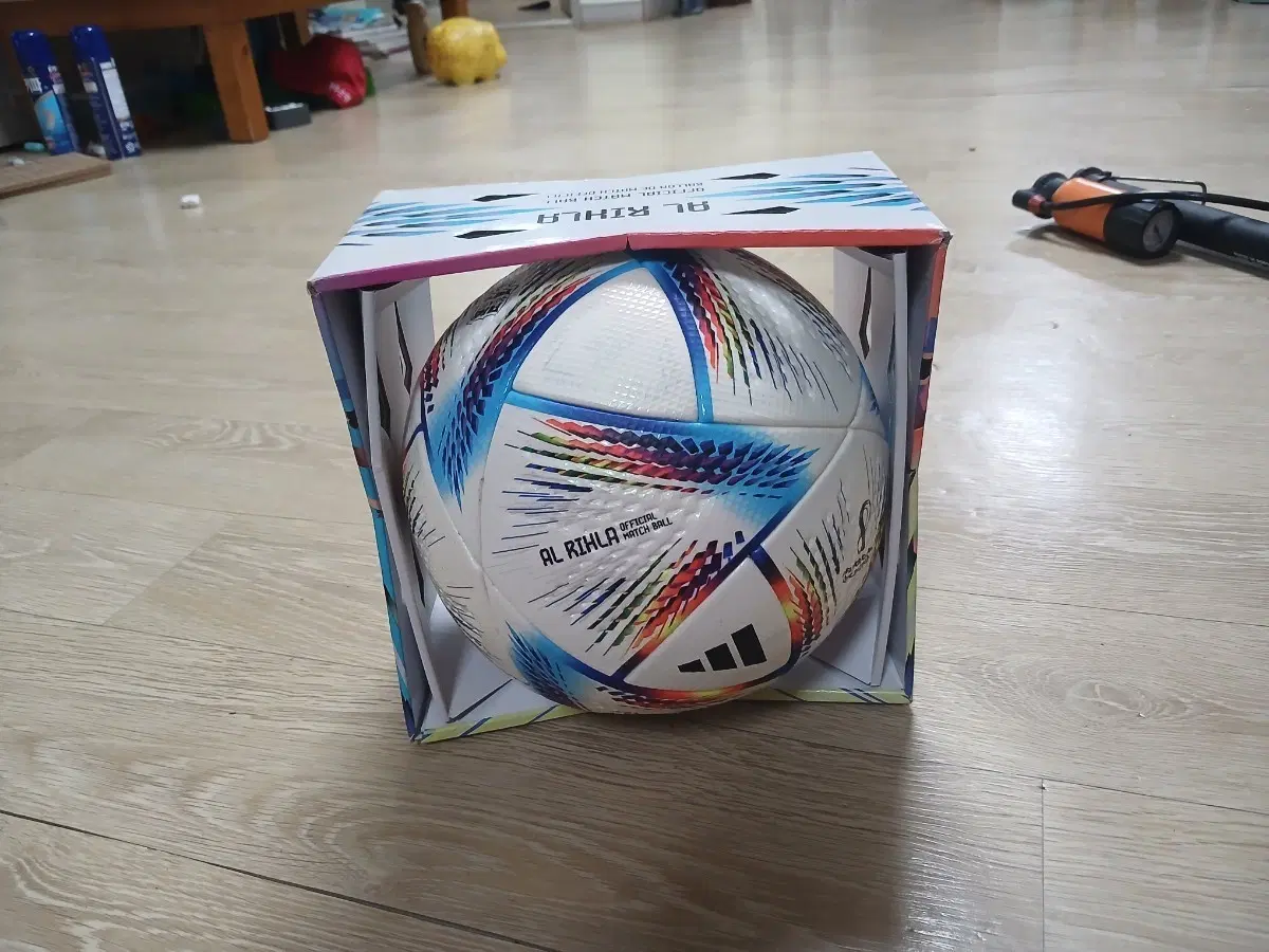 아디다스 알리흘라 프로볼