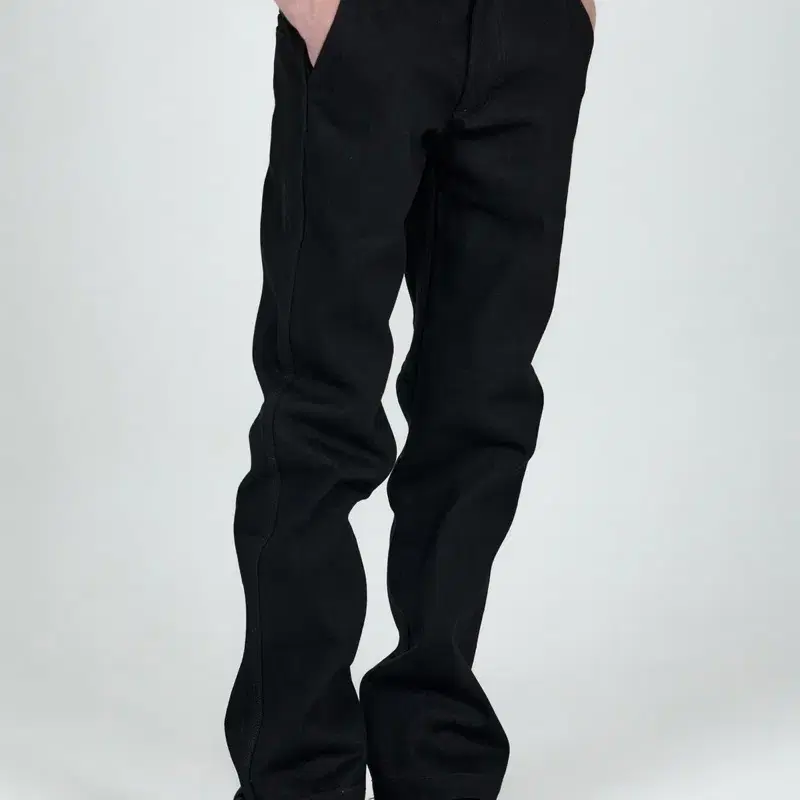 [M] MPa WALLET RAW PANTS (BLACK)