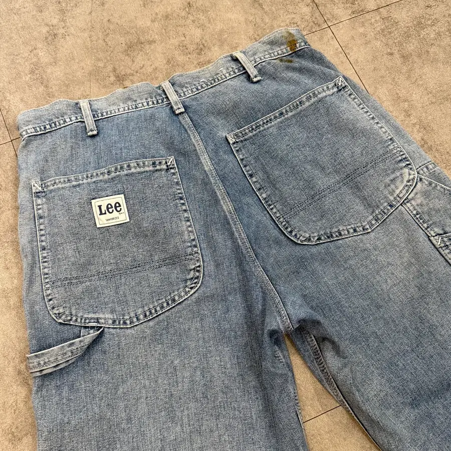 리 카펜터 Lee Carpenter (32, Made in Japan)