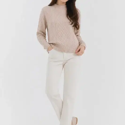 여F/주크 아이보리 컬러 케이블 니트