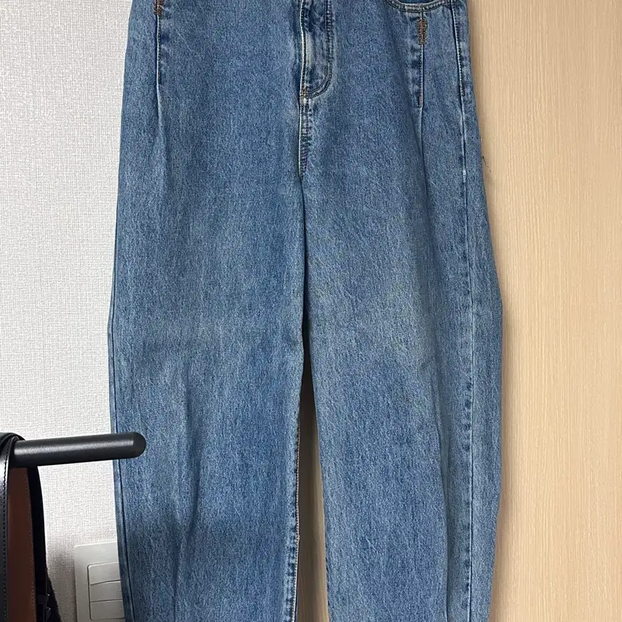 아더에러 colton denim A2