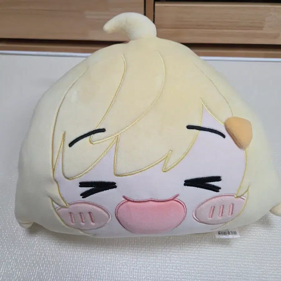 이세계아이돌 징버거 페이스 쿠션
