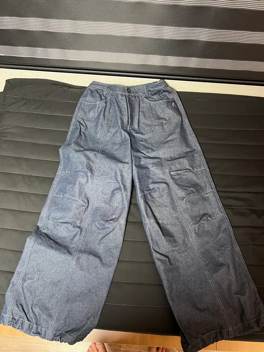 Aakam denim pants