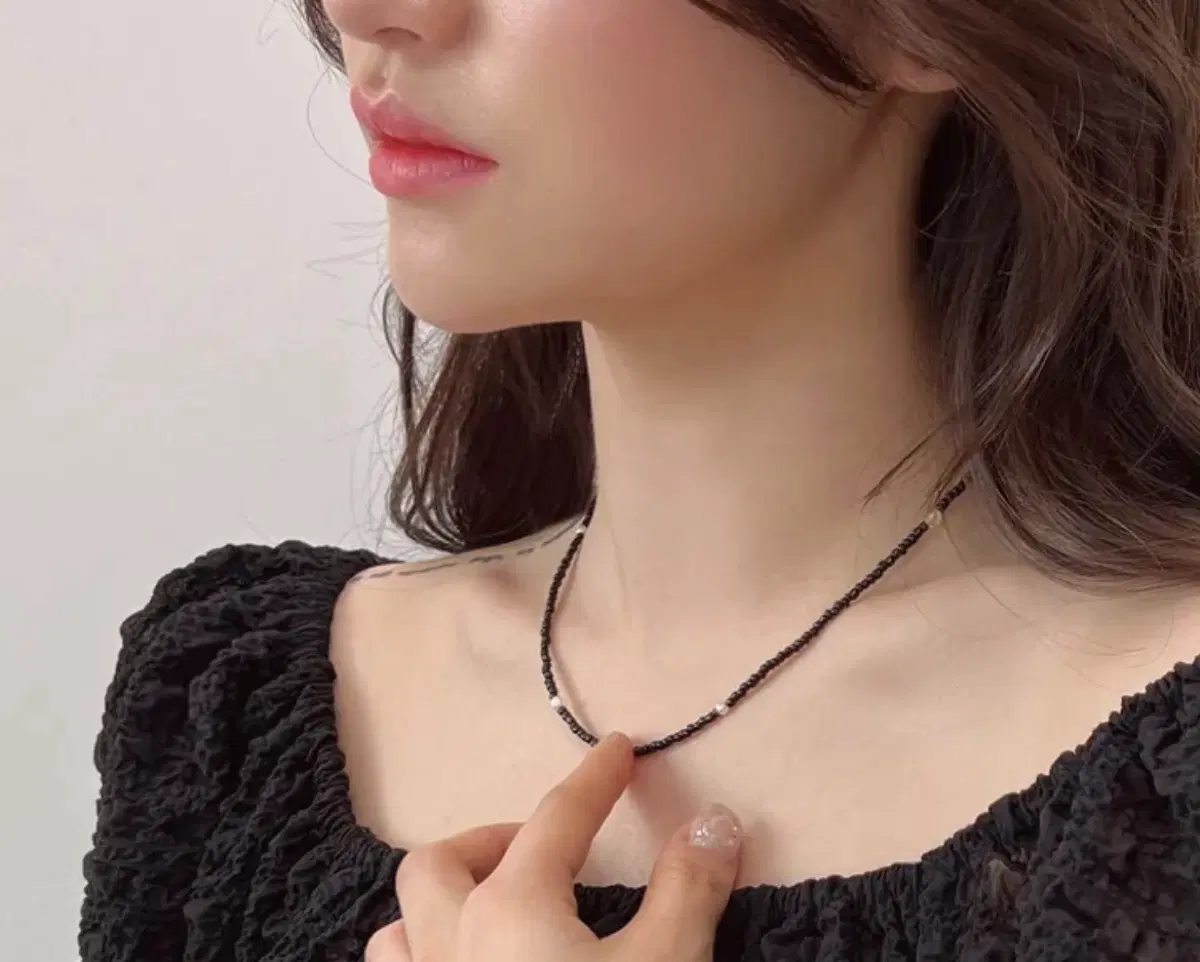 블랙 비즈 목걸이