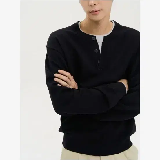 8세컨즈 헨리넥 롱슬리브 와플넥