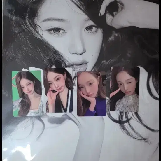 안녕 전시회 장원영 포카, 포스터