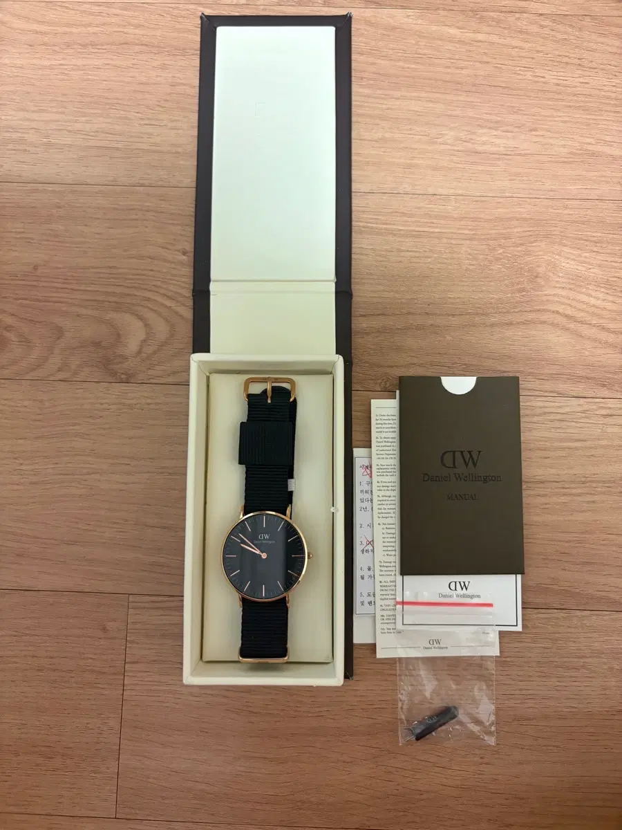 다니엘 웰링턴 콘웰 36mm 남/녀공용-민트급