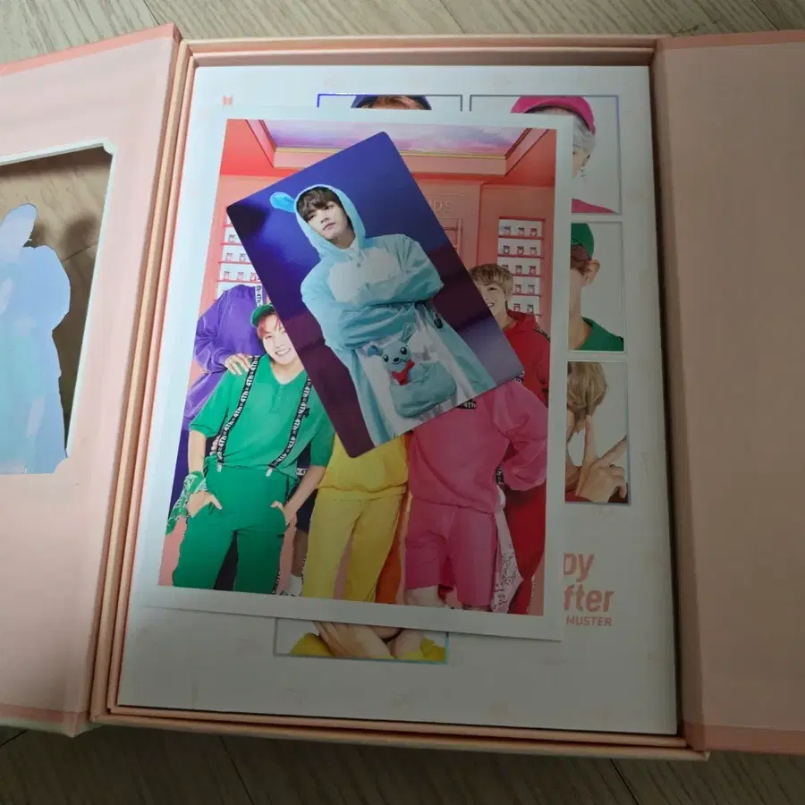 방탄 머스터4기 dvd 태형 포카포함 풀셋양도. bts 뷔