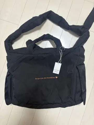 BUGS MOTHERS MINI BAG