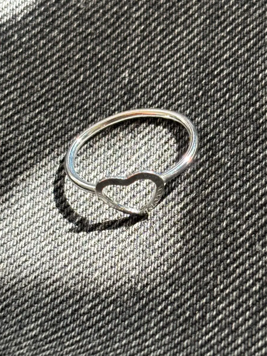 vintage one love heart ring