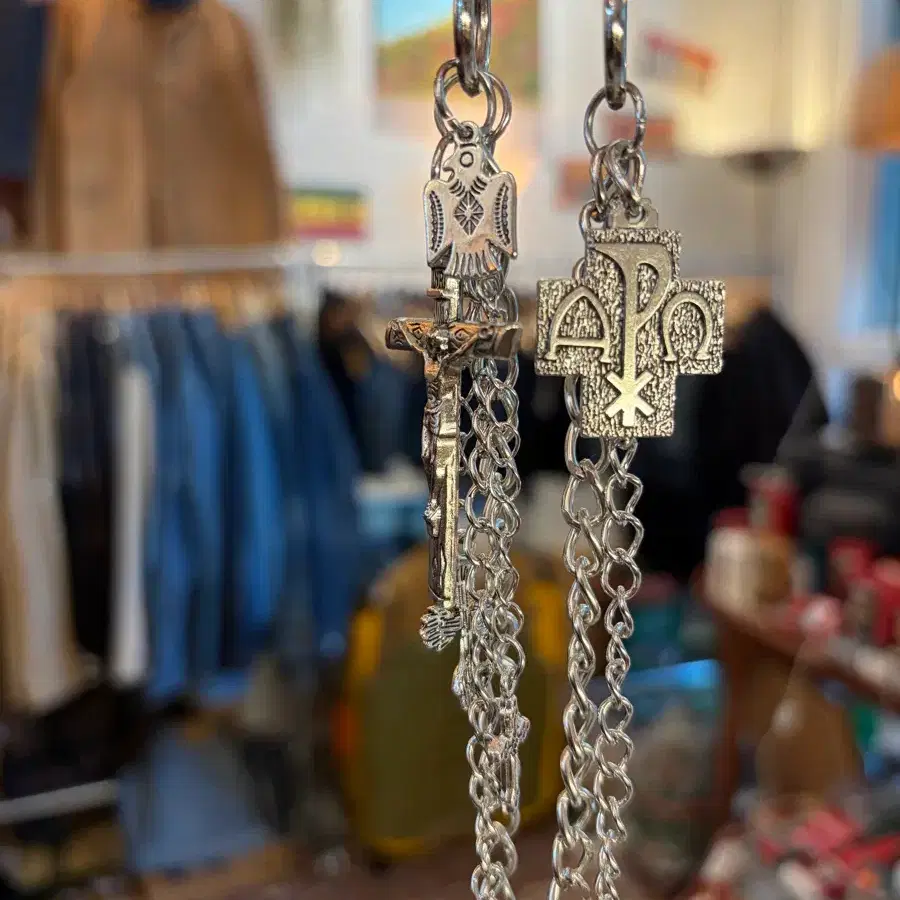 SILVER CROSS CHAIN KEYRING