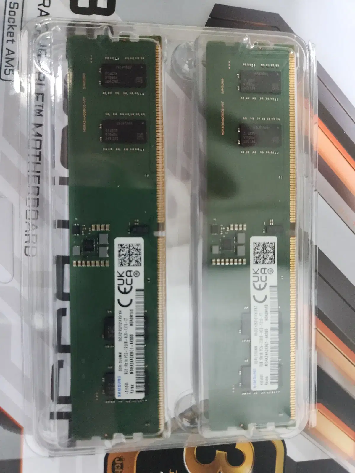 삼성전자 정품 DDR5-7200 CL58 CUDIMM (8GB) 메모리 두개 팝니다.16GB 9월28일구매