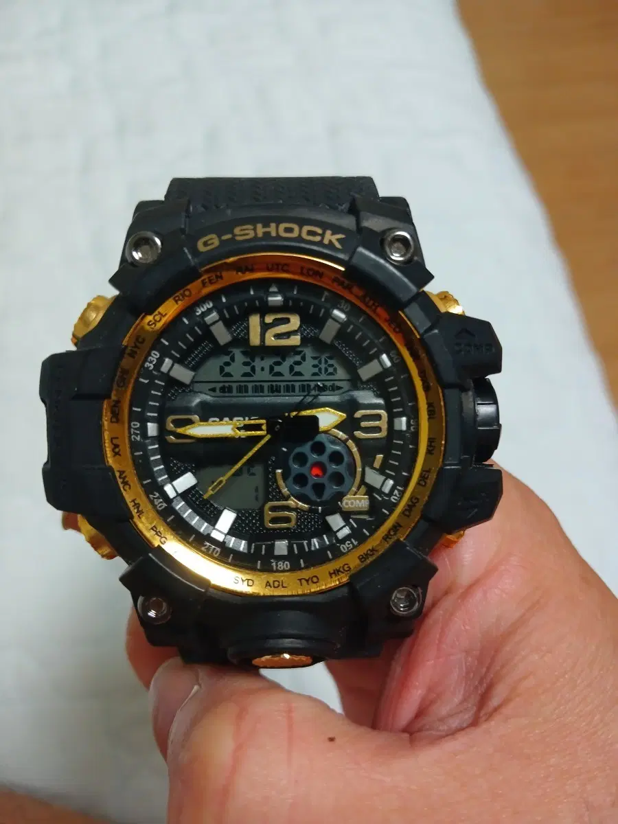 G-SHOCK 남성용 시계 블랙/골드