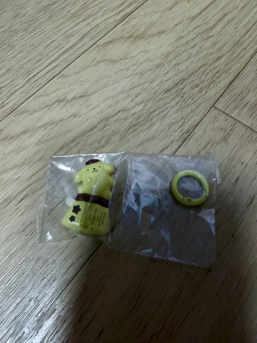 산리오 행거 가챠 폼폼푸린