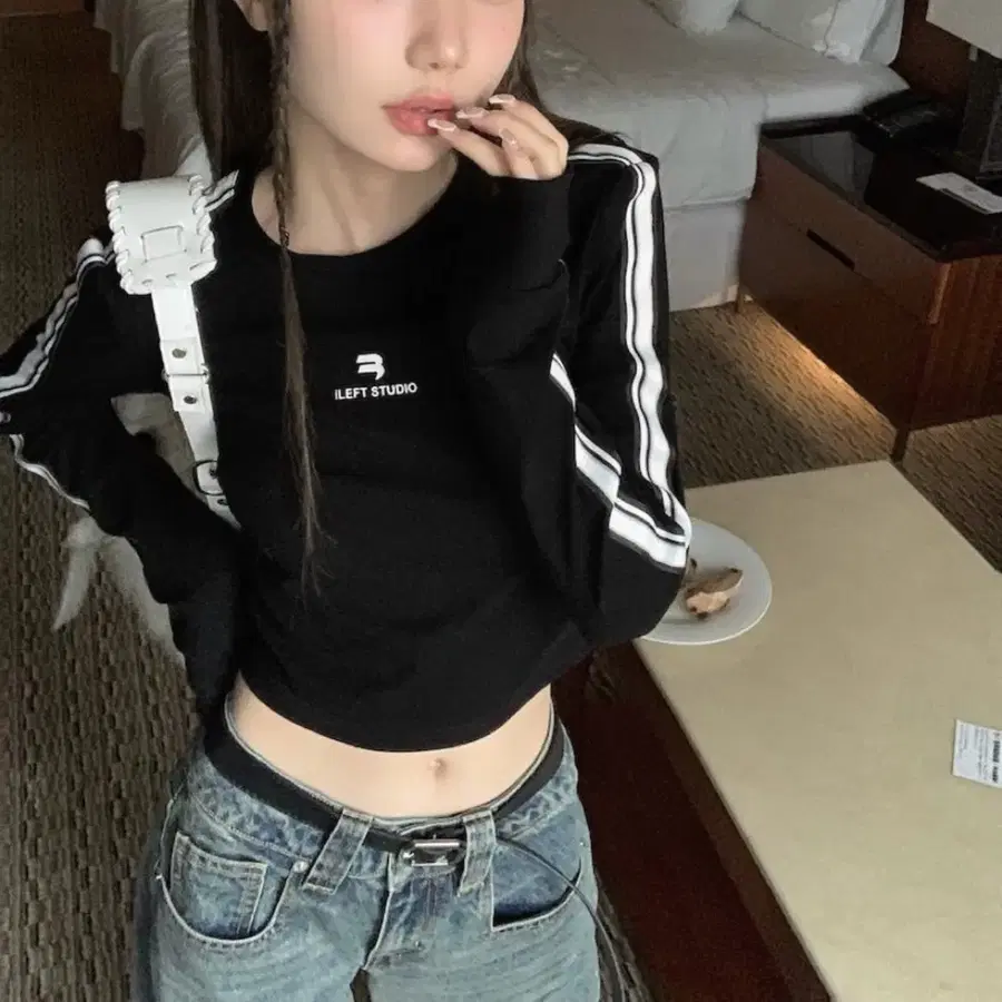 스포티 사이드라인 크롭 롱슬리브