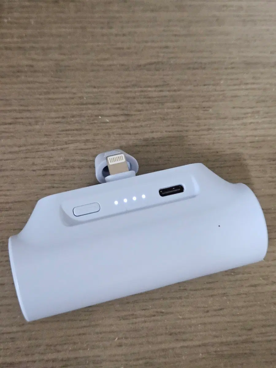 단순개봉) 3000mAh 8pin (아이폰6~14전용) 도킹형 보조배터리 미사용 애플 보조배터리