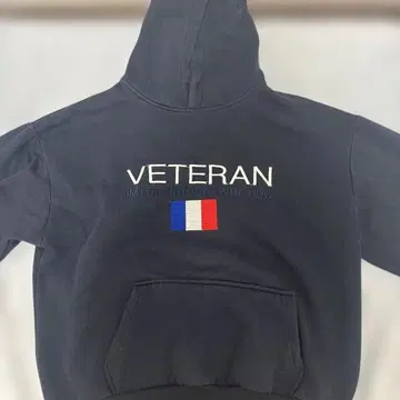 Yimiou VETERAN 후드티 네이비 프랑스 국기 로고