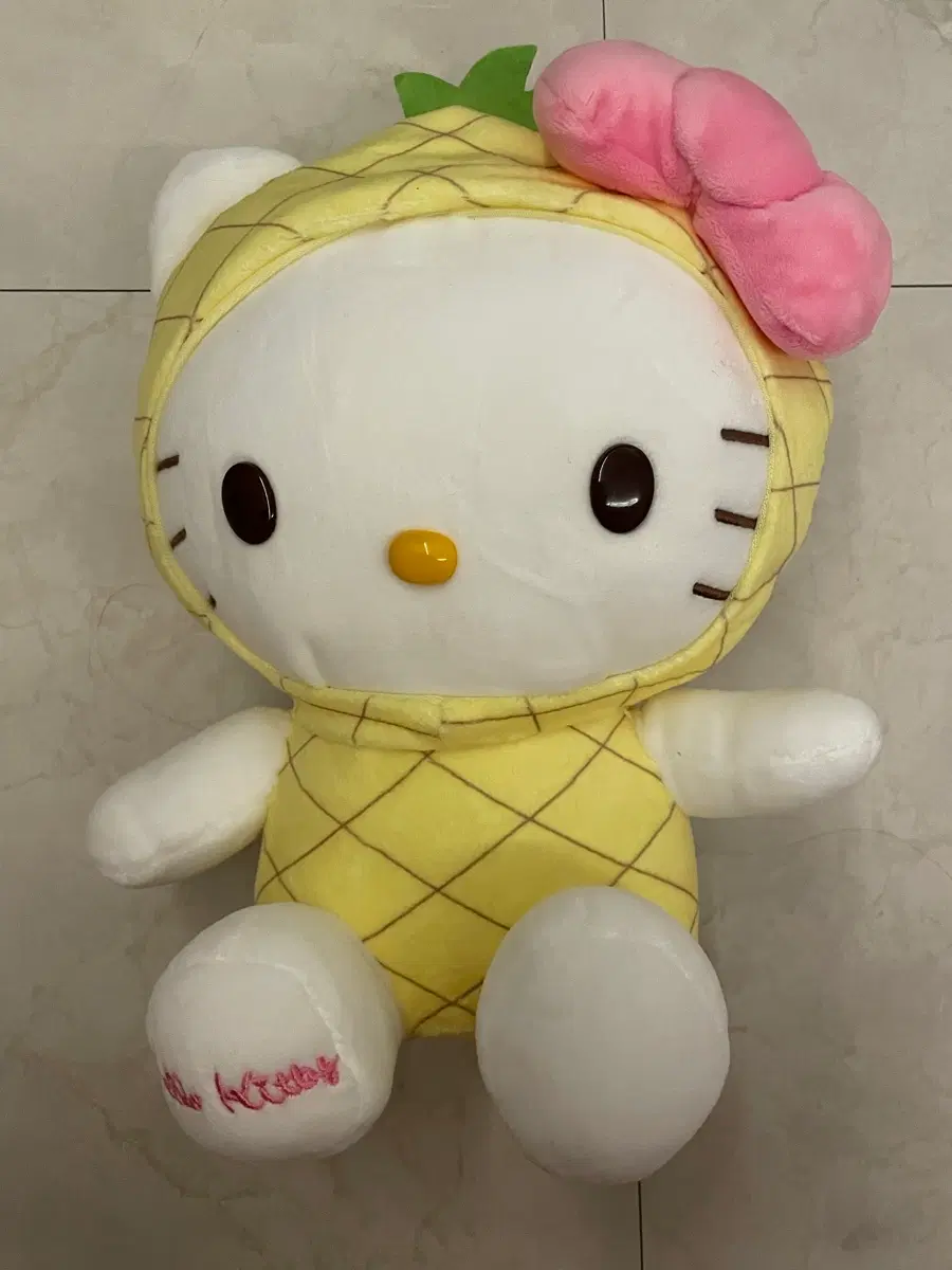헬로키티 파인애플 인형