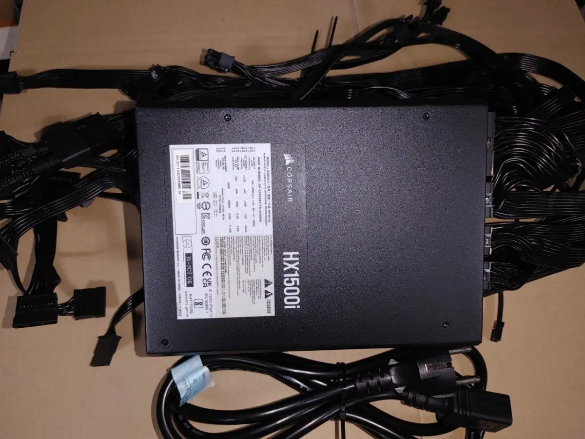 커세어 HX1500i 파워 서플라이