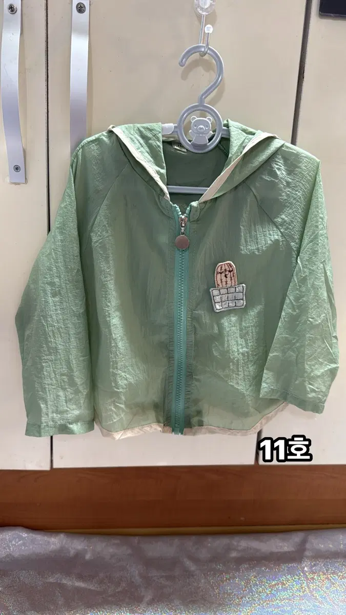 아기옷)아동용 바람막이 민트색 선인장 패치 11호