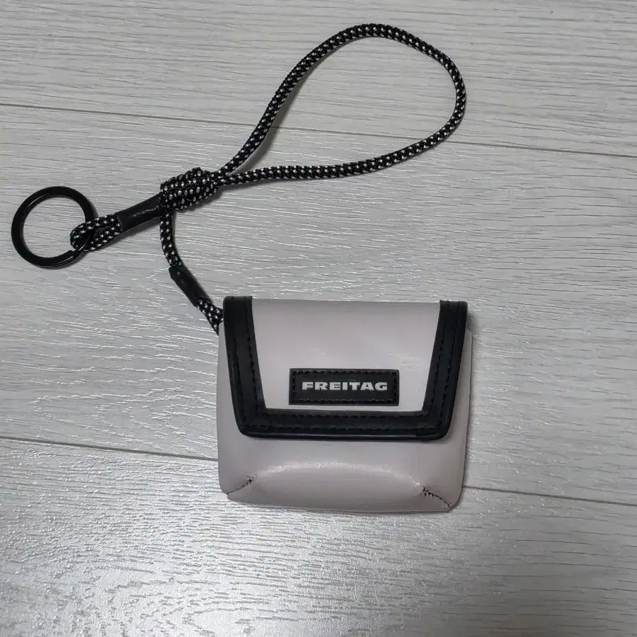 프라이탁 키링팝니다
